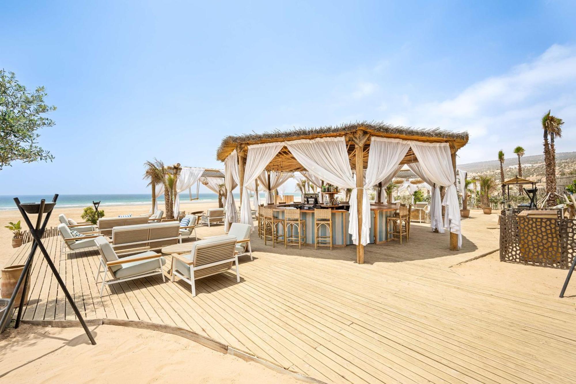 Radisson Blu Bay Surf Village 5*