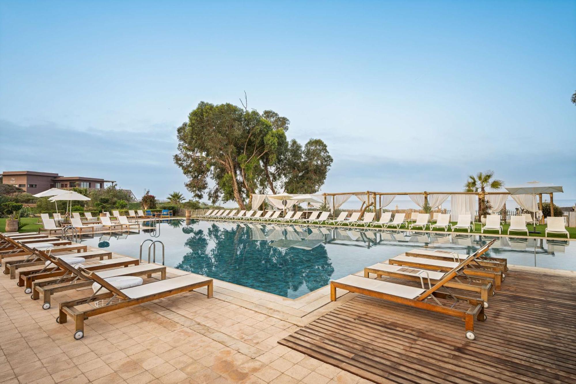 Hotel Radisson Blu Bay Surf Village 5*