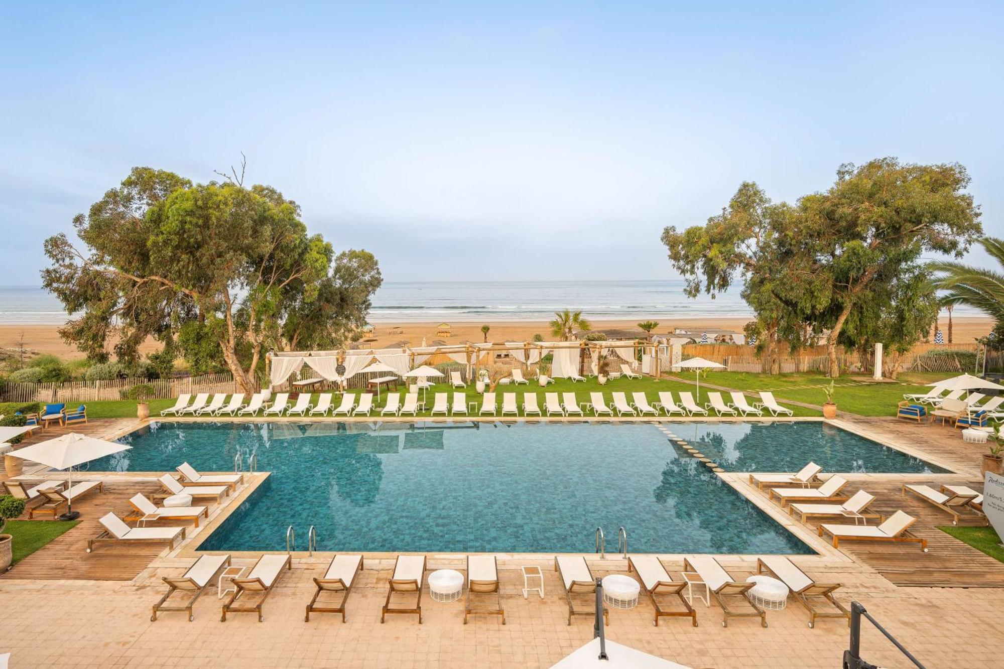 Hotel Radisson Blu Bay Surf Village 5*
