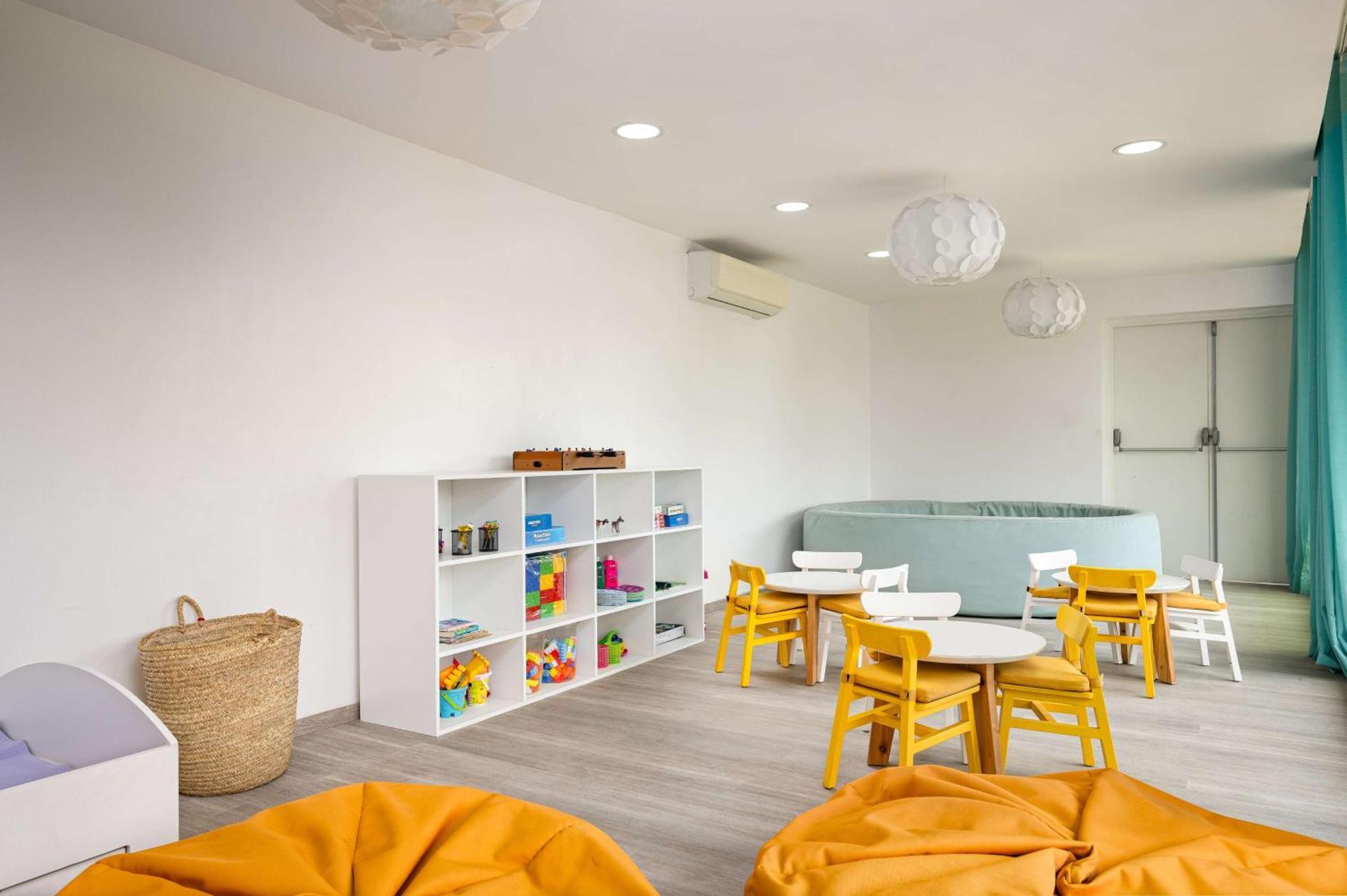 Radisson Blu Bay Surf Village Hotel 5*