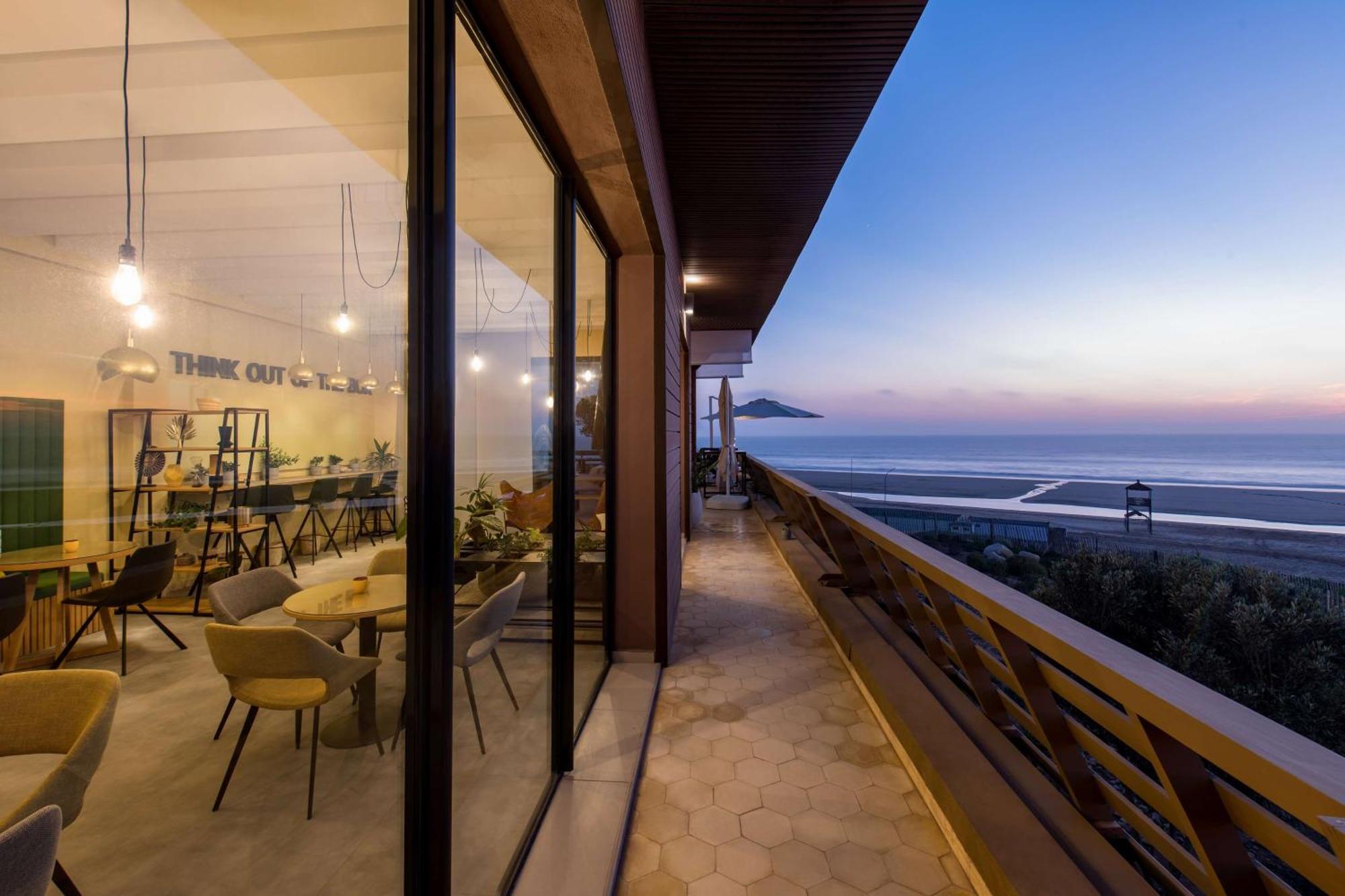 Radisson Blu Bay Surf Village Hotel 5*